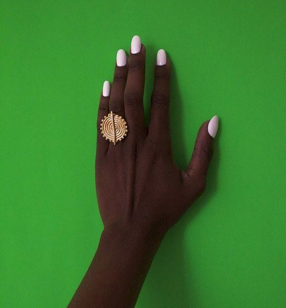 4 productos que puedes usar como base en tu manicura